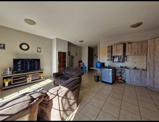 2 BEDROOM TOWNHOUSE FOR SALE IN NORKEM PARK